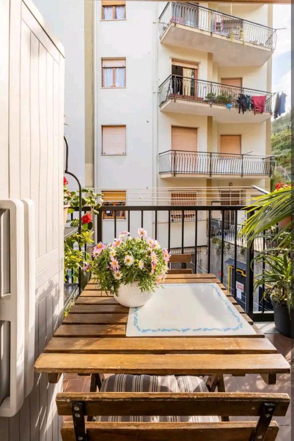 Camera Privata Nell'Appartamento In Zona Residenziale Con 2 Piscine Рапалло Екстер'єр фото