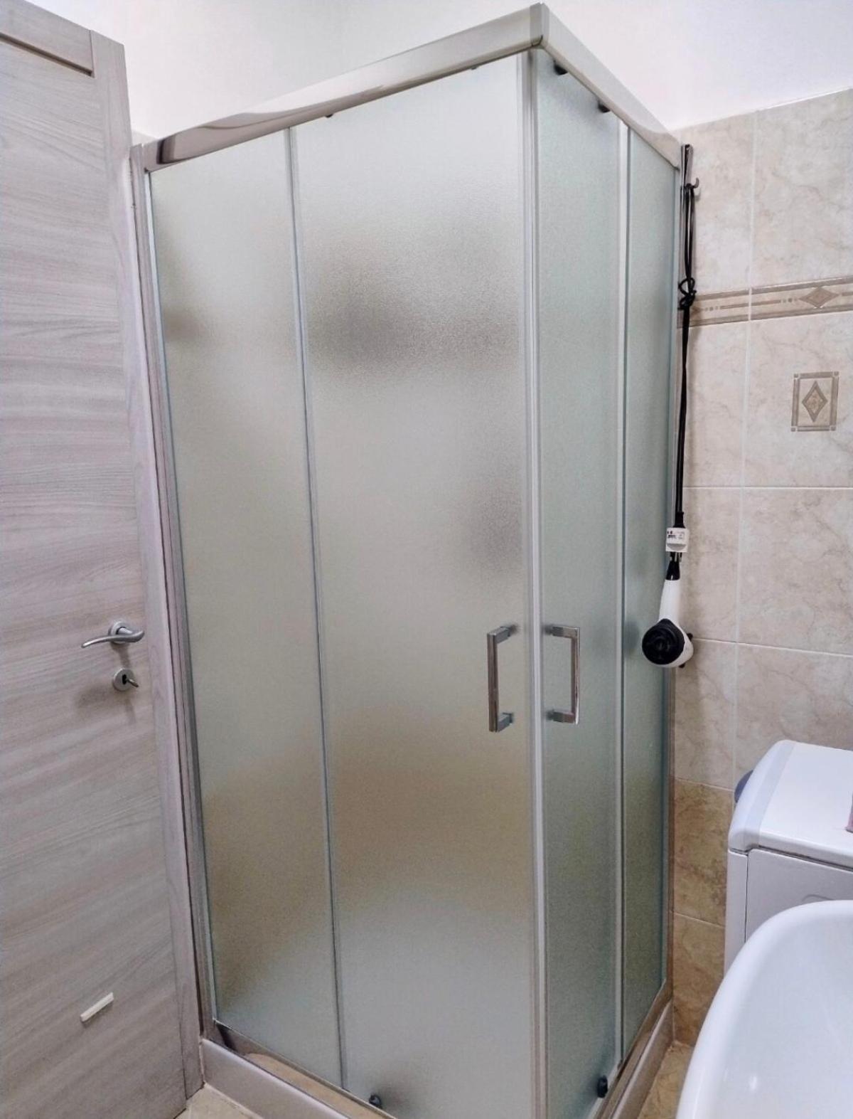 Camera Privata Nell'Appartamento In Zona Residenziale Con 2 Piscine Рапалло Екстер'єр фото